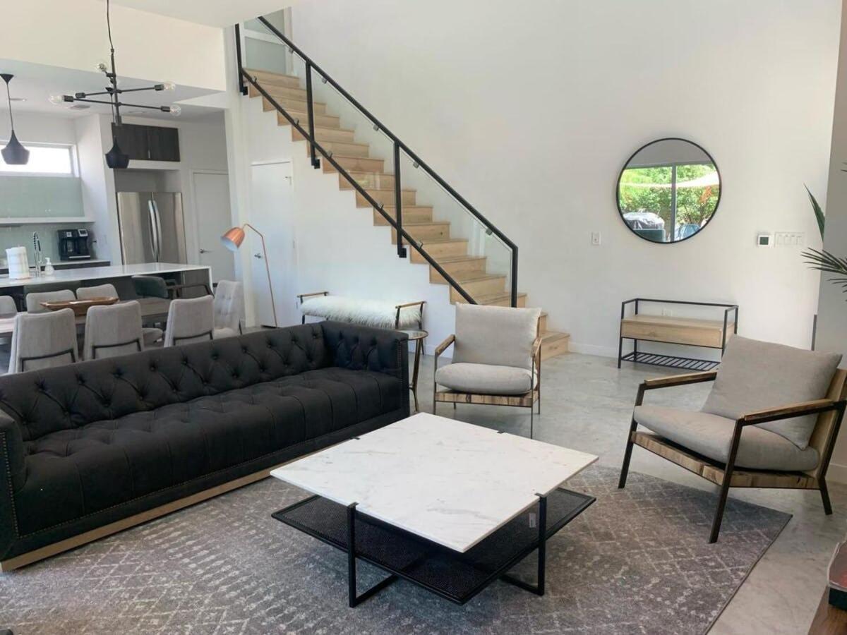 Stunning Modern Home W Pool & Hot Tub In Dt Austin Exterior photo
